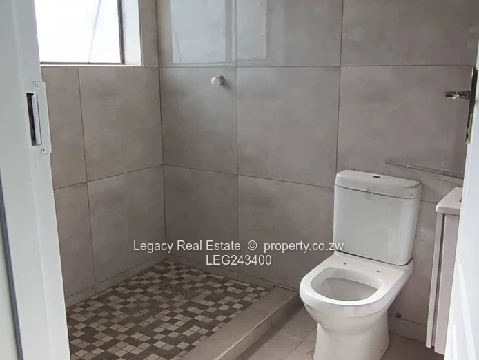 Secure And Well-Maintained 4 Bedroom House In Arlington Park