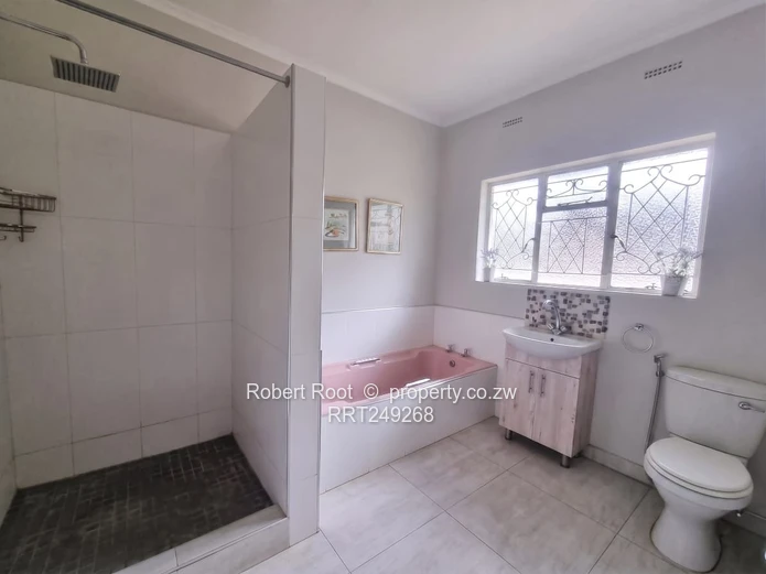 2 bed complex home in Borrowdale 
