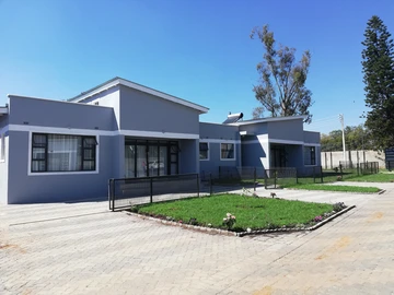 3 Bedroom Garden Flat