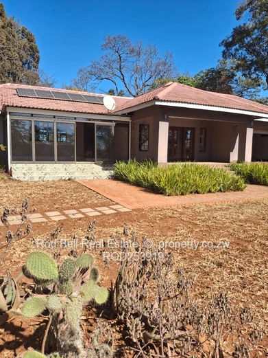 Chisipite 3-Bed with Modern Kitchen & Garden