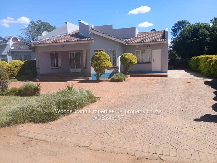 4-Bed Garden Flat in Marlborough — Borehole 