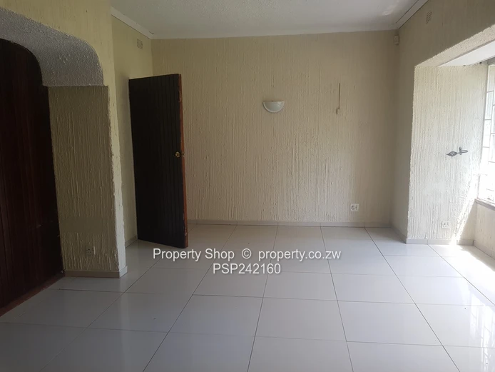 Family Home with a Cottage!