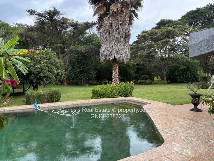 5 bedroom home on the fairway in the prestigious Brooke Golf Estate  (Sole Mandate)