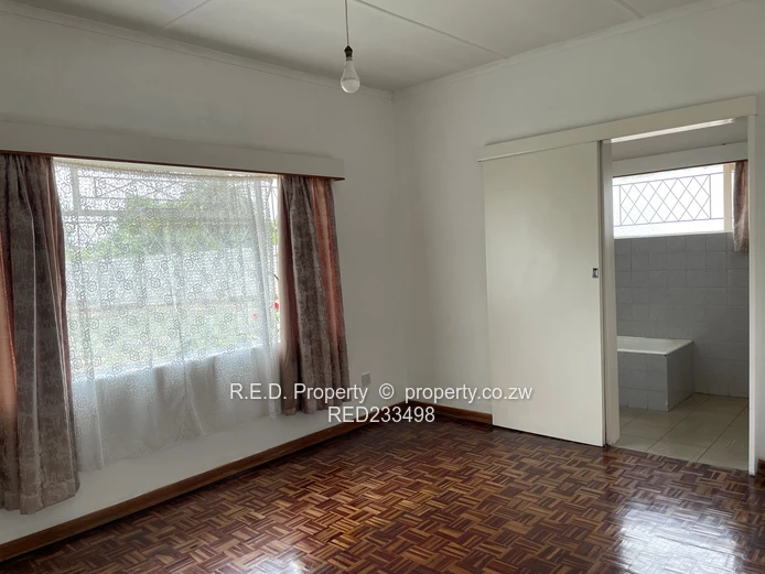 Comfortable Family Living in a Well-Located Area