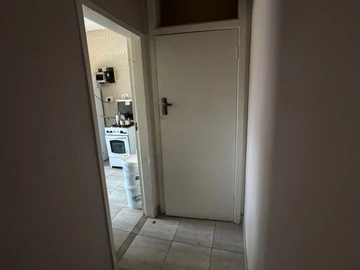2 Bedroom Flat & Apartment