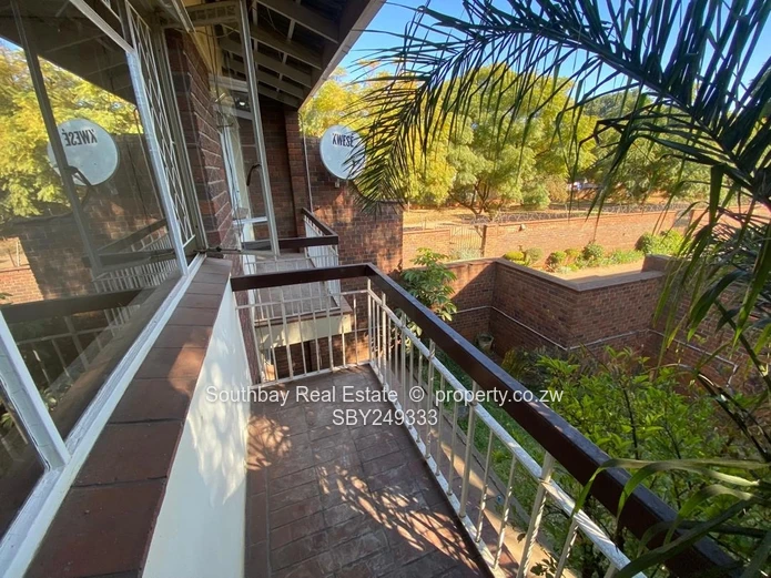 3 bed duplex flat to let in Avenues (Sole Mandate)