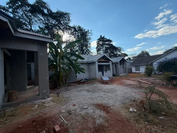 3 Bedroom Flat & Apartment