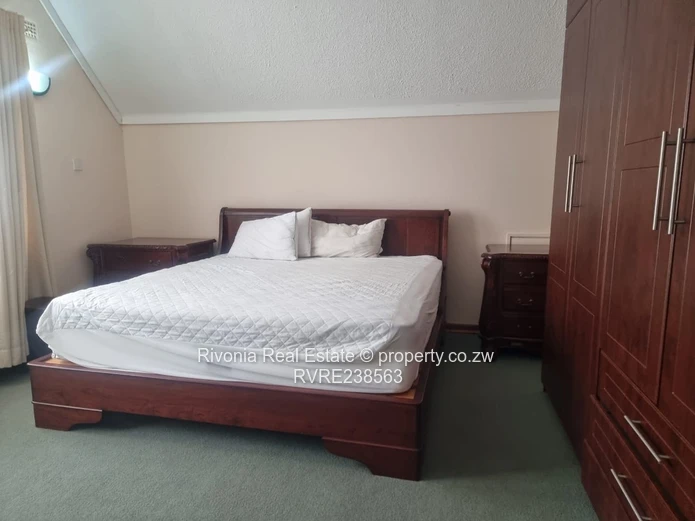 3 Beds Helensvale ,fully furnished garden flat to let 