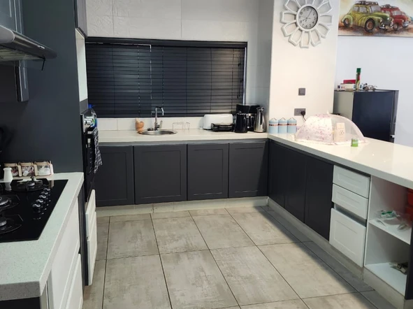 4 Bedroom Garden Flat