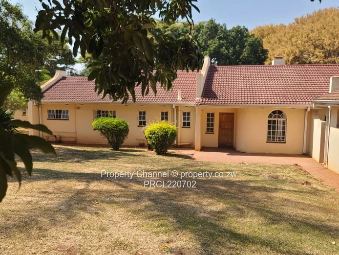 Spacious 3-Bedroom  in Highlands, Harare