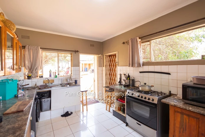 A Renovators Dream! / Investors Delight (Sole Mandate)