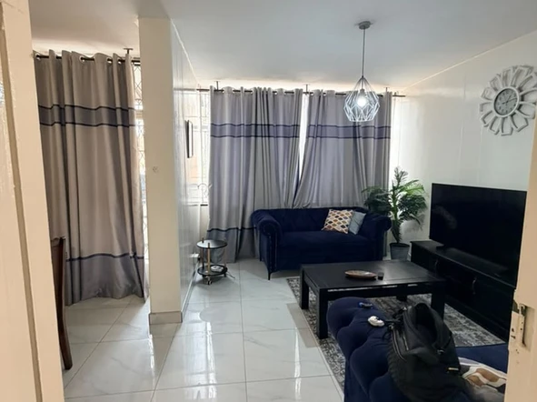 2 Bedroom Flat & Apartment