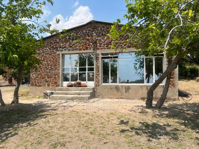 10-Acre Country Estate in Arcturus. (Sole Mandate)