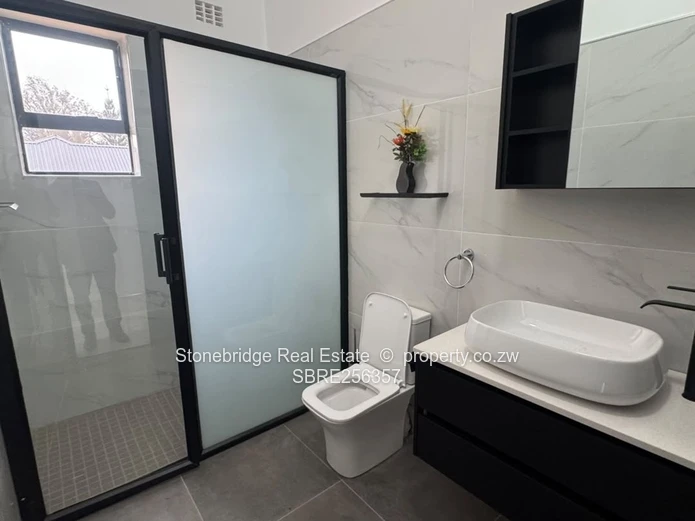 3 Bedroom Townhouse in Hillside For Sale