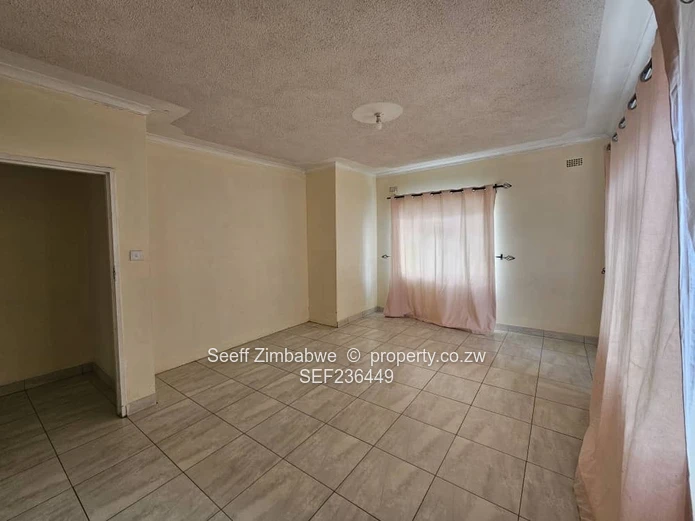 Exclusive 5-Bedroom Residence With Premium Amenities In Monavale 