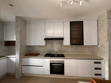 3 Bedroom Flat & Apartment