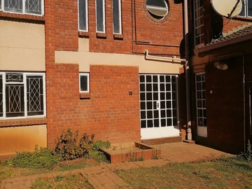 3 Bedroom Flat & Apartment