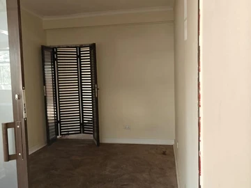 3 Bedroom Flat & Apartment