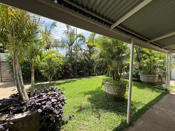 3 Bedroom Flat & Apartment