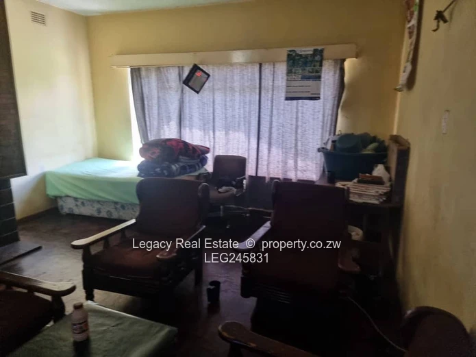 Subdivided Property With Development Potential In Old Marlborough