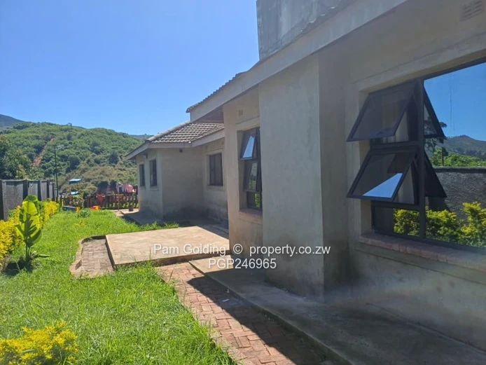 Newly Built 4-Bedroom Home in Prime Managers Hill, Penhalonga – 1500 sqm (Sole Mandate)