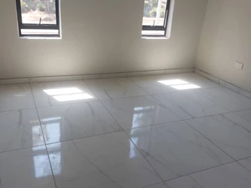 4 Bedroom Flat & Apartment