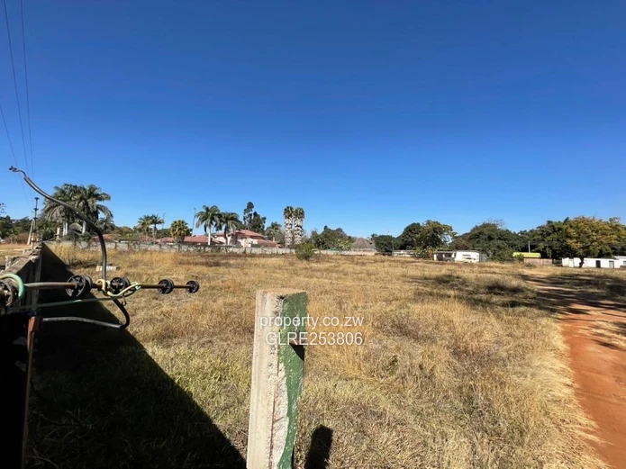 Vacant 8019m² Vainona Stand — Subdividable & Serviced