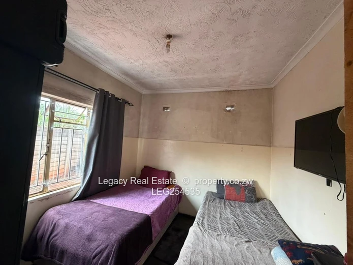 3-Bed Kuwadzana House — Walled, Paved, En-Suite, Garden (Sole Mandate)