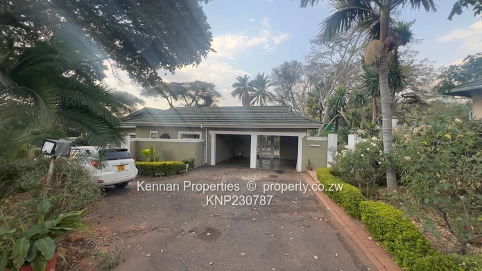 Family home in Borrowdale Brooke golf estate 