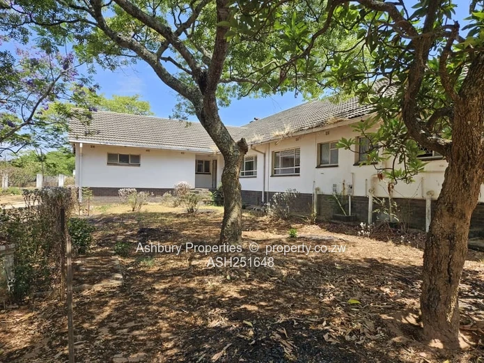 Solid Spacious House in the Old Leafy Winston Surburb of Marondera (Sole Mandate)