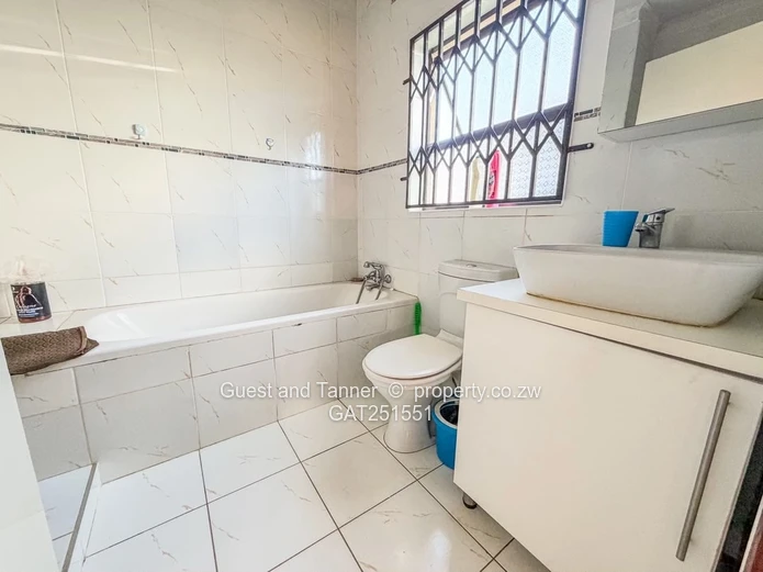 4-Bedroom House For Sale in Fairview, Westgate