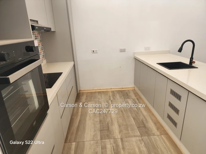 Modern 3-Bed, 2-Bath Garden Flat with Borehole – Borrowdale