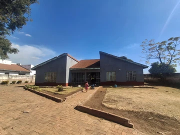 5 Bedroom House
