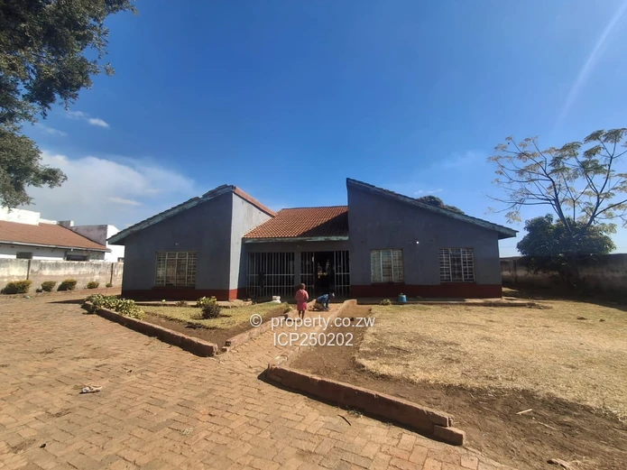 Knowe Norton 5-Bed Home on 2200m² 