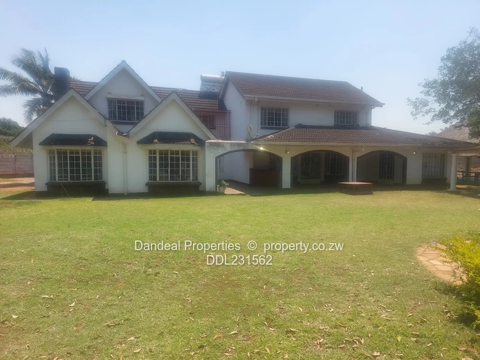 Corner Harare Drive and Borrowdale Road