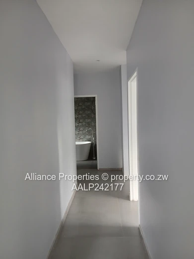 2x Modern 3-Bedroom House for Rent – Hillside