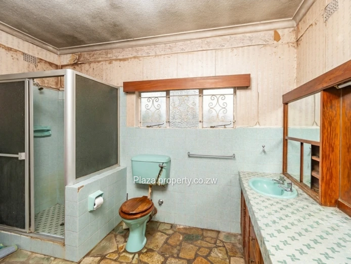 Prime Estate in Hatfield — Near St Patrick’s | Family Home, Cluster Development or Horticulture