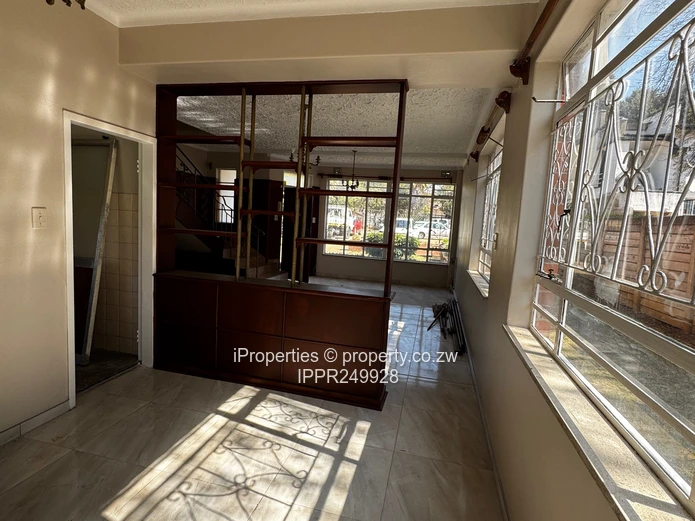 3-Bedroom Duplex with Private Garden 
