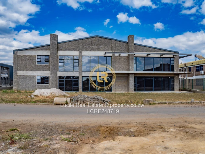 Prime Warehouse Space to Let in Pomona