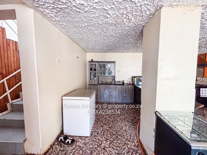 For Sale 3-Bed Double Story In Chicago, Kwekwe