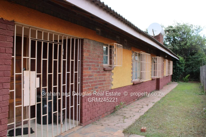 New Cranborne house for sale by private treaty