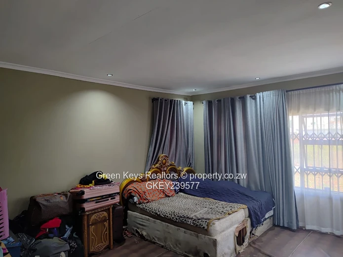 Haydon Park (westgate) at USD150,000  4 beds house with en-suite. Spacious rooms. 