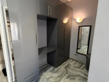 Flat & Apartment