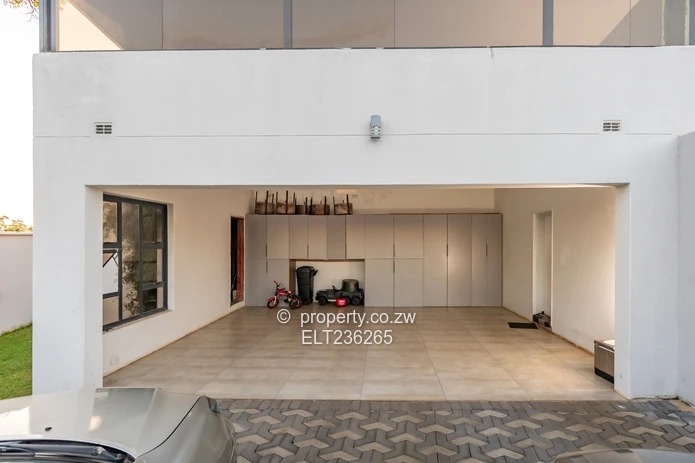 Carrick Creek Estate  Exquisite Luxury Living on 2,000sqm