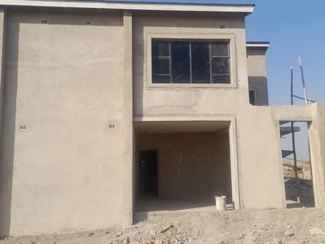 4 Bedroom Flat & Apartment