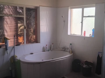 10 Bedroom House