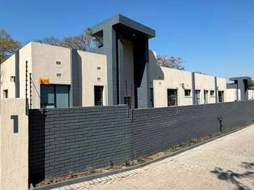 4 Bedroom Garden Flat