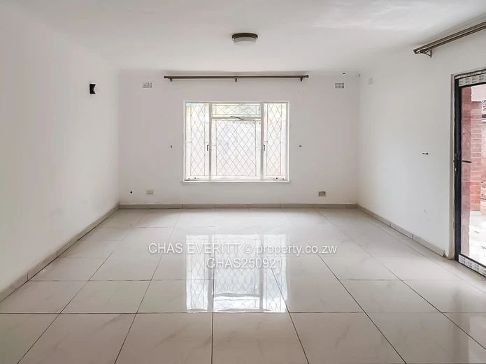Three Bedroomed Cottage In Meyrick Park 