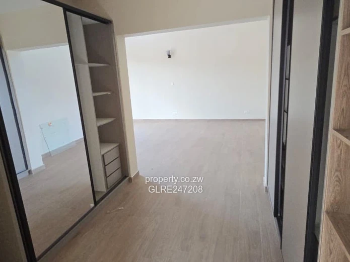 Mount Pleasant 4-Bed, 3-Bath Flat with Borehole