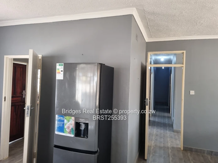 3 BEDS on 1004sqm With  TITLE DEED (Sole Mandate)